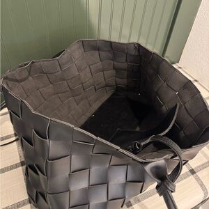 STEVE MADDEN Burnish woven faux-leather tote bag + pouch BLACK Retail $124